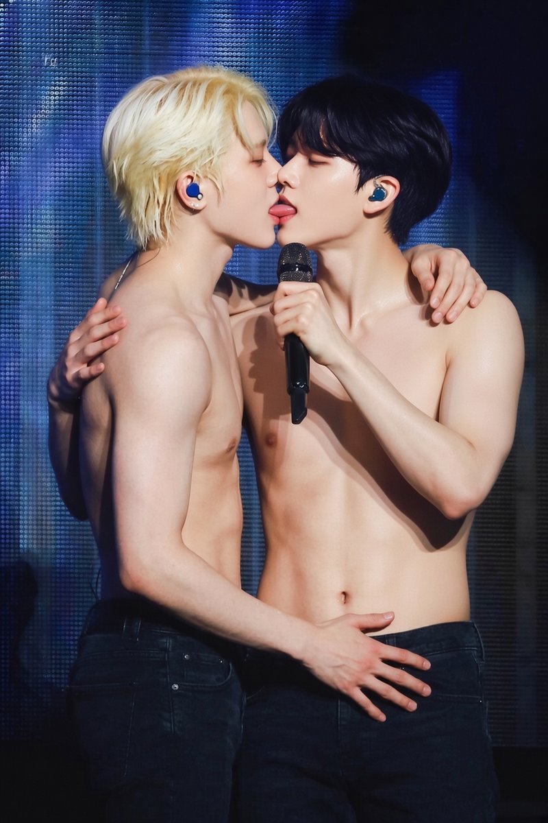 kpopai_nsfw's tweet photo. #Junkyu #Jeongwoo #Junghwan

edited by ai https://t.co/y8okVaeMio