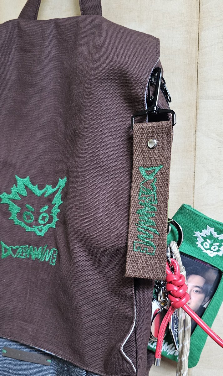Hestia_D112's tweet photo. RT) DOPAMINE - The 4th Mini Album
발매 기념 나눔 

🧵🪡 DOPAMINE 스트랩 키링 

💚 방법 : RT 추첨 2명
💚 인증 : DOPAMINE - The 4th Mini Album 구매 
💚 추첨일 : 9월 8일 

DOPAMINE - The 4th Mini Album
2026.09.08 6PM (KST)

#DOPAMINE #도파민
#도경수 #DOHKYUNGSOO #KYUNGSOO #디오 https://t.co/mGuGVhYqG5