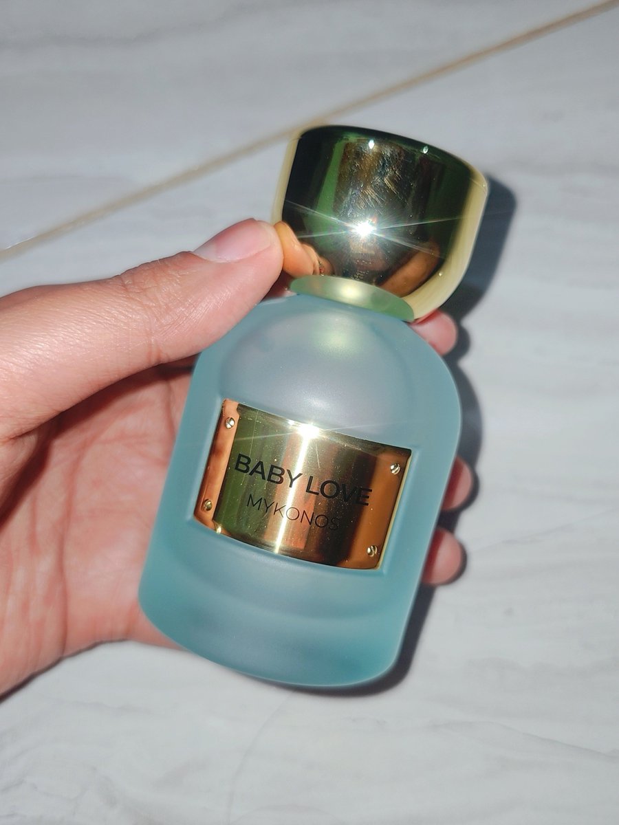 sfsunflowr's tweet photo. The smell is sooo good, totally my tasteee, just like my baby haechan 😍😍🤍🤍 https://t.co/HQVIQAJFe7