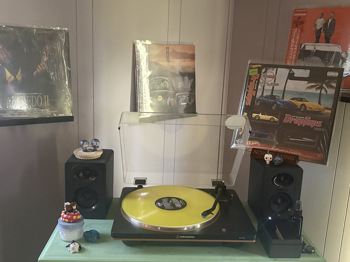 spin_w_td84's tweet photo. Now Spinning 😵‍💫 for the first time…

🎧 of the Morning 🎶 🎙️ 

  “PINK PANTHER 🐆”

     🎶 Roofless Records for Drop Tops 🎶 
                        🎶 DISC 2 🎶 

By @CurrenSy_Spitta &amp; @wizkhalifa 

Beats and Produced by @HarryFraud 

@GetOnDownTweets EXCLUSIVE OBI
#058/300 https://t.co/8CGl5tyoTA