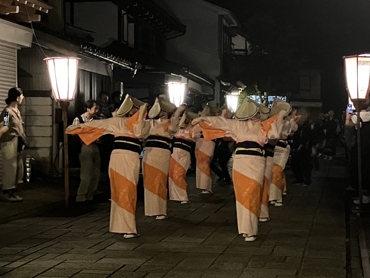 9chcuestudio's tweet photo. 越中八尾 おわら風の盆👘
明日9月2日生中継スケジュール

【八尾曳山展示館内ホール】
18:00〜諏訪町・天満町
19:20〜今町・東町
21:00〜町流し
※都合により変更になる場合があります

YouTube Live配信あります🏮
【ケーブルテレビ富山公式チャンネル】
https://t.co/eOmS2a586X https://t.co/DDuLFavPKs