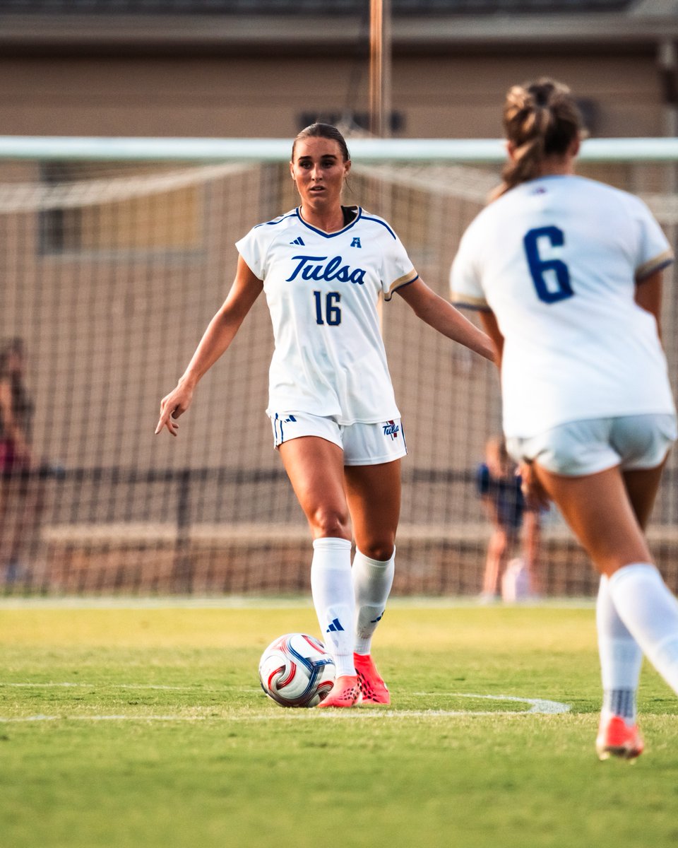 TulsaWSoccer's tweet photo. Happy birthday Brooklyn 🥳 Hope you have a great one!

#ReignCane https://t.co/LZKd25loJl