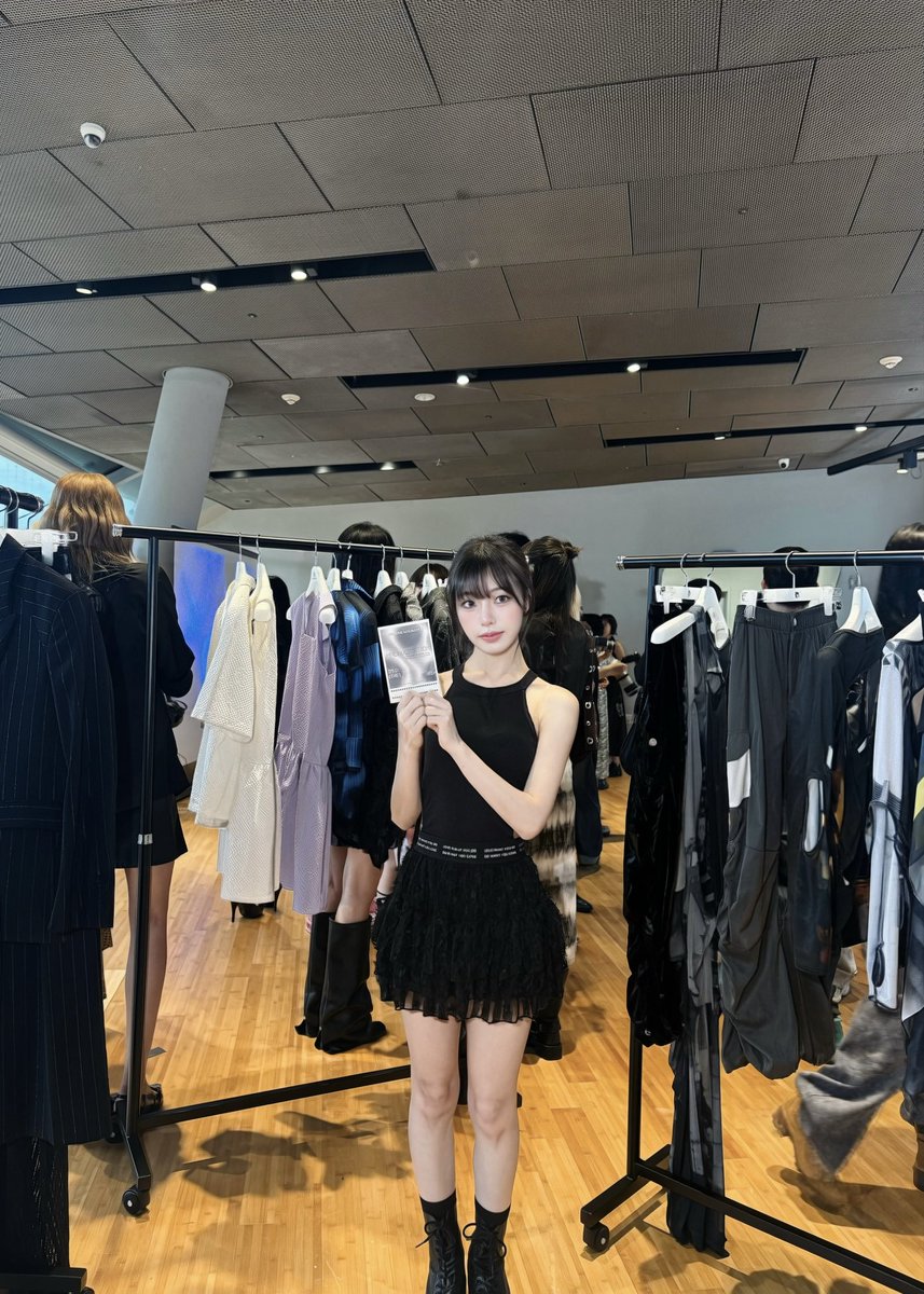 Imond_Official's tweet photo. [이설 🐰💜]

미닝~~~ 오늘은 페노메논시퍼 행사에 다녀왔어요-!!
초대해주셔서 감사합니다🫶🏻
오늘 설이 어때요? 으른같나여?🖤

#아이몬드 #IMOND #アイモンド #이설 #Eseol https://t.co/Y60bI8CnHE