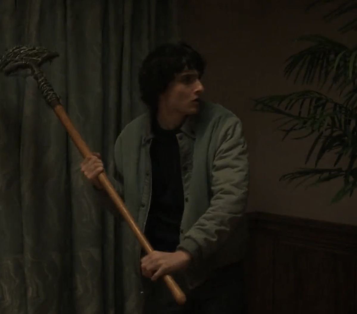 ruthbaderog's tweet photo. mike should have had a SWORD😭😭 https://t.co/gHkqS0rhp1