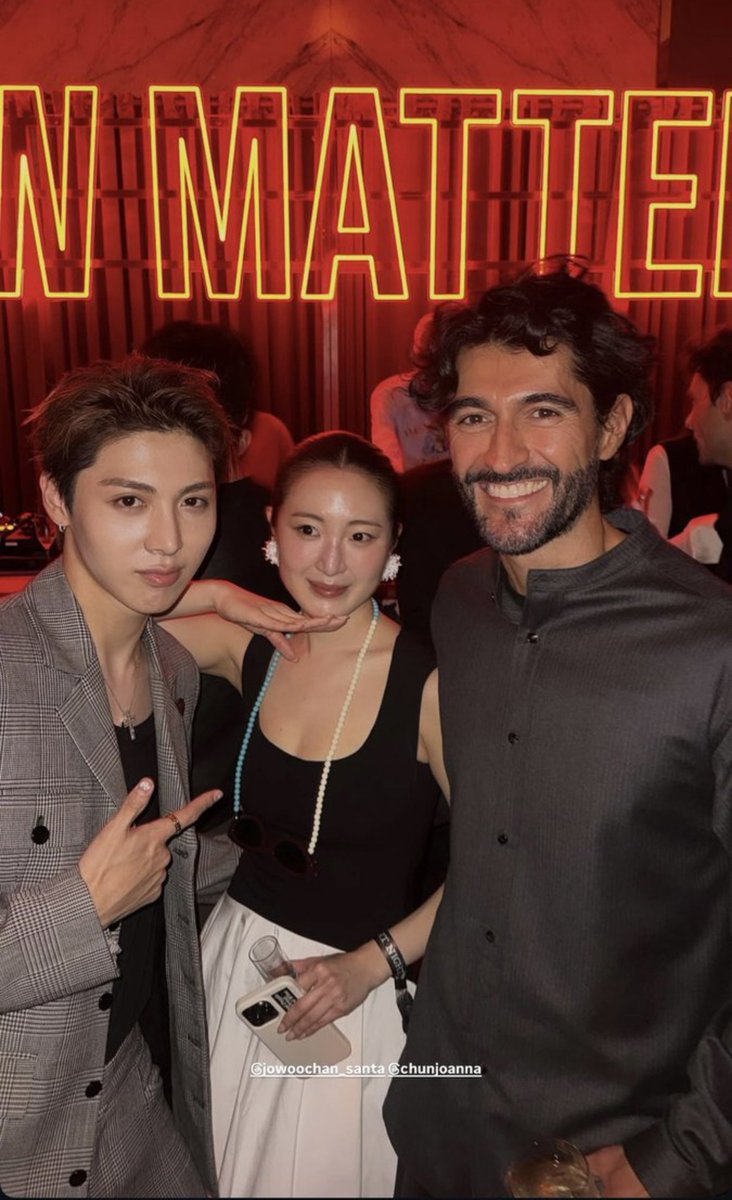 wowchan's tweet photo. @ Paradise Art Night, https://t.co/fOc8hMgENq