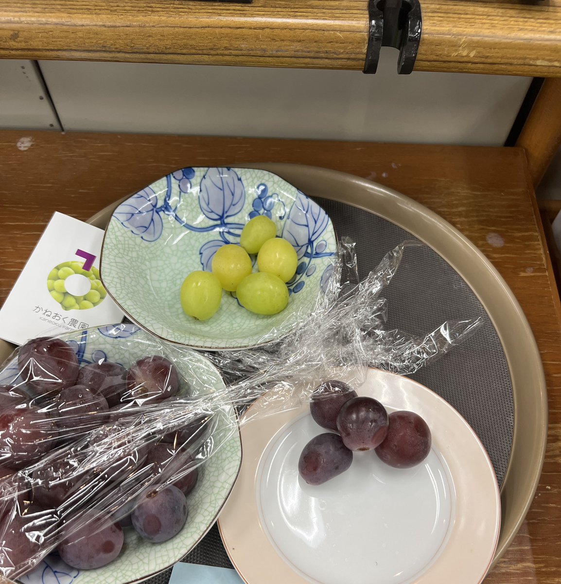 KuritaYuya517's tweet photo. 本日は、民生保健委員会に向けた質疑調整。
民泊問題について、現状や課題、今後の対応を理事者と一つひとつ確認しました。

地域でいただく声を、議会での具体的な議論につなげるためにしっかり準備して、質疑に臨みます。

#民泊問題
#大阪維新の会
#大阪市西区
#くりたゆうや https://t.co/iELJpJO0az