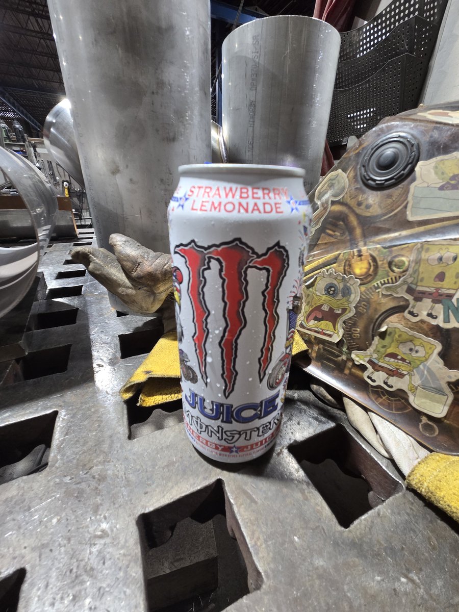 Vizzlo_'s tweet photo. Best flavor ever since the Ripper got discontinued 
@MonsterEnergy https://t.co/iGHlFdN9hQ