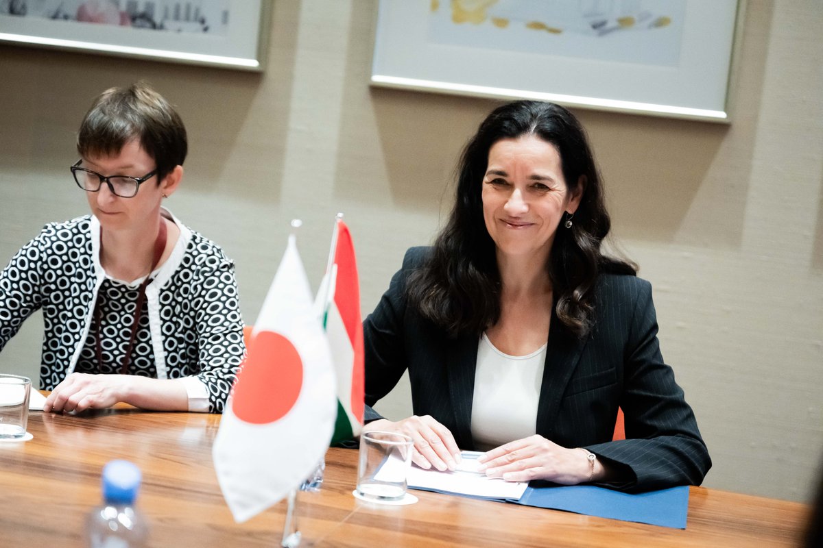 MFAHungary's tweet photo. 🇭🇺🇯🇵 Deputy PM and FM Anita Orbán met Japanese Foreign Minister MOTEGI Toshimitsu on the margins of the V4+Japan meeting in 🇸🇰. 
Talks focused on strengthening political dialogue, economic and investment ties, security cooperation and upcoming high-level visits.
@MofaJapan_en https://t.co/RlBOJRMfZ2