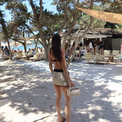 madavis777's tweet photo. Dreaming of my next beach getaway… 🏖️ Need someone to share the sunshine and champagne with. Any recommendations? 🍾
#BeachLife #TravelInspiration #VacationMood #ResortWear https://t.co/0bnTwKoojM