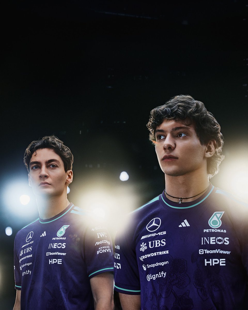 motionzrace's tweet photo. ㅤㅤㅤㅤ

𝗠𝗲𝗿𝗰𝗲𝗱𝗲𝘀-𝗔𝗠𝗚 𝗣𝗘𝗧𝗥𝗢𝗡𝗔𝗦 𝗙𝟭 𝗧𝗲𝗮𝗺 | @𝗆𝖾𝗋𝖼𝖾𝖽𝖾𝗌𝖠𝖬𝖦𝖥1 𝕏 updates

Obsessed with this collection 💜 Models are lucky Gilbert and Noah chose to be 𝗙𝟭 𝗱𝗿𝗶𝘃𝗲𝗿𝘀 😮‍💨

Tap to shop the Vanda Bloom Collection 👇

https://t.co/ubEz6IqbcG./ShopVandaBloomX ㅤㅤㅤㅤ

ㅤㅤㅤㅤ