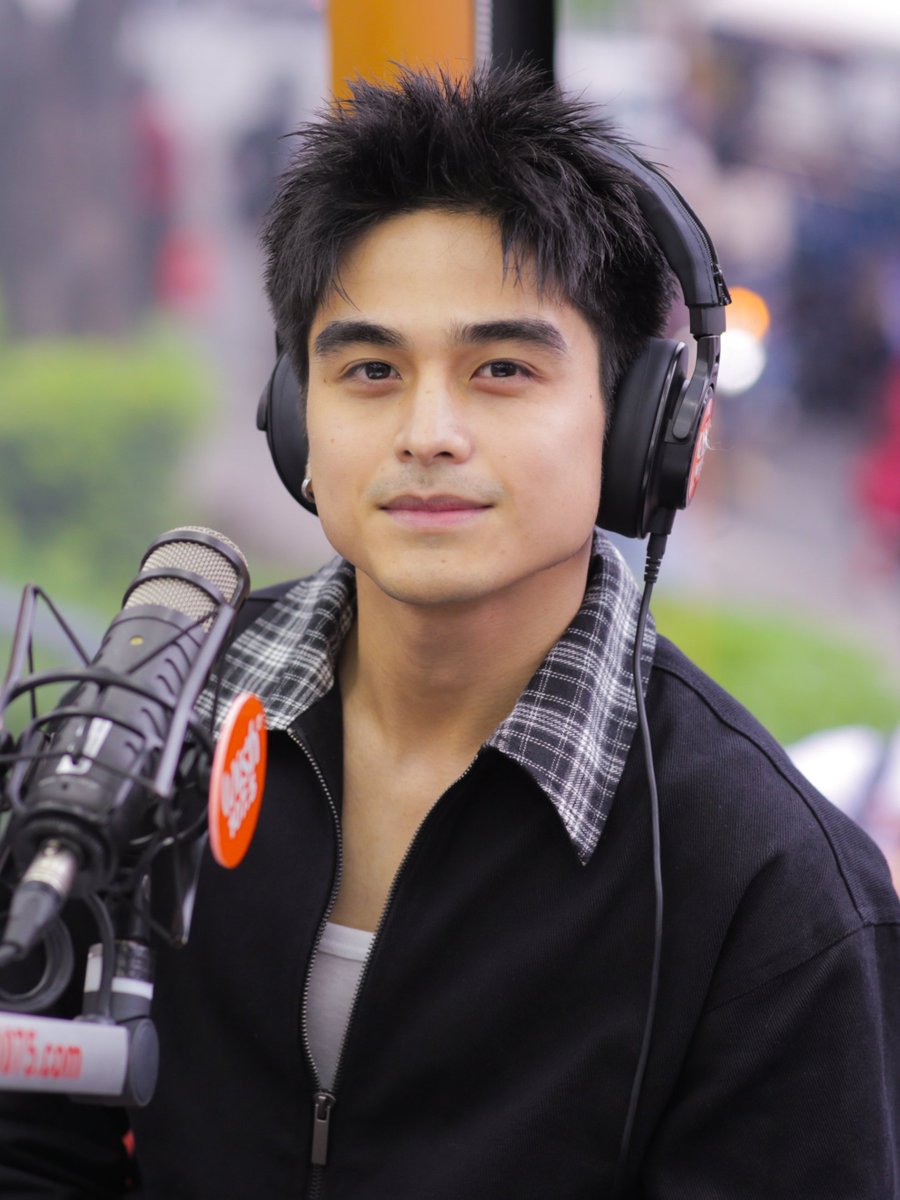 KapusoCrave's tweet photo. Will Ashley stuns on the Wish Bus for a performance of his debut single 'Paborito.' https://t.co/wN7LhEWbel