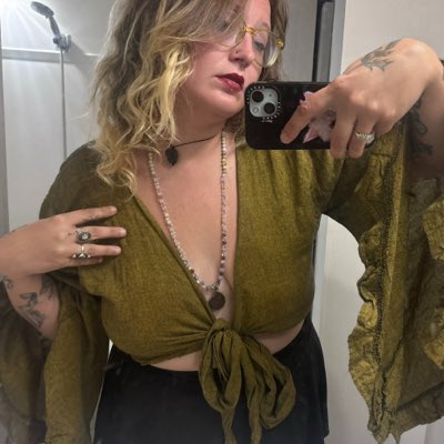 ithinkshesbaked's tweet photo. #NewProfilePic https://t.co/04c0nKS2q9