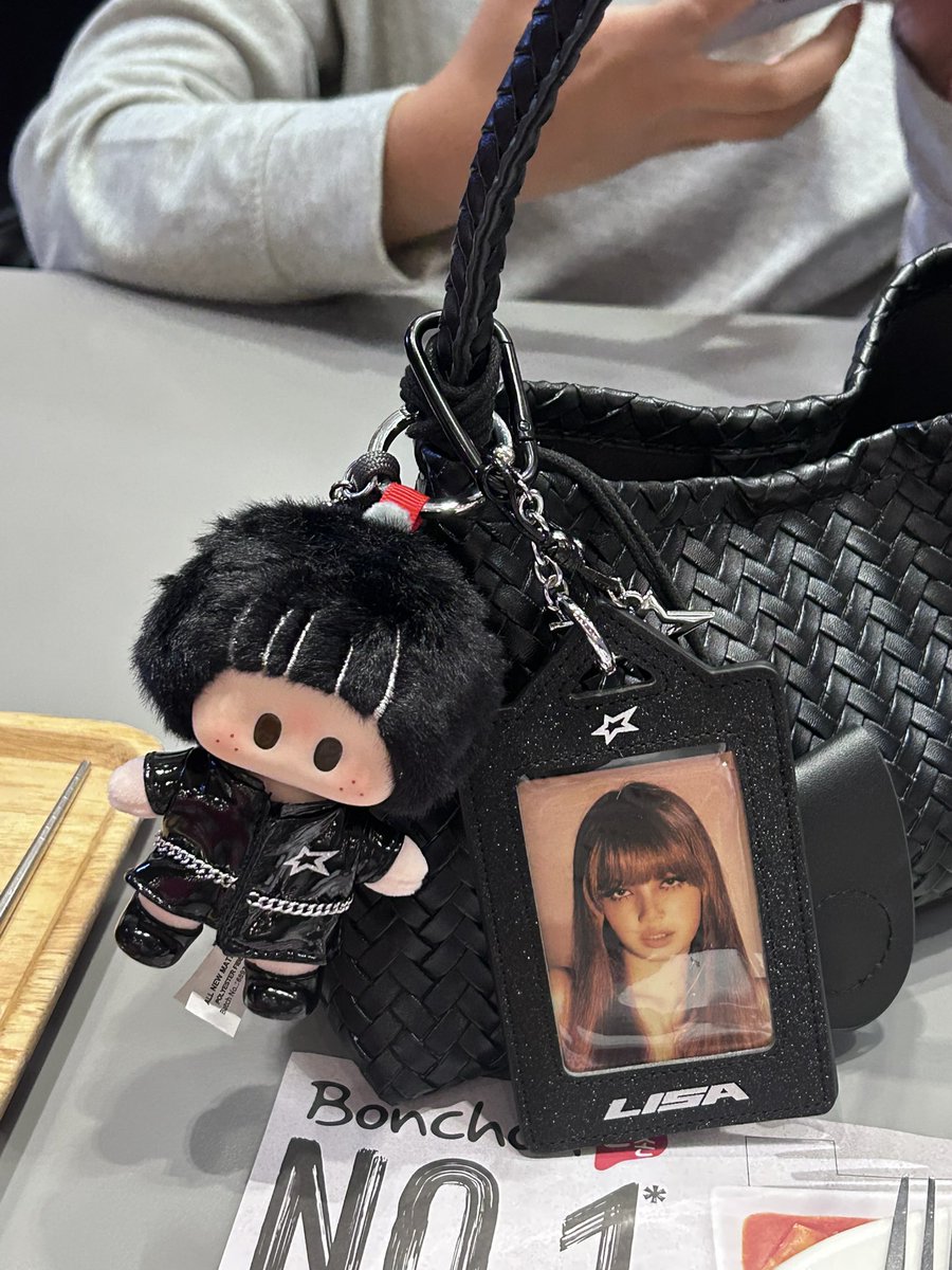 Sugar_za's tweet photo. คือพี่นั้น ต่อให้ไม่ได้แก้ว ก็ต้องได้อะไรสักอย่าง ฮื่อออ น่ารักอ่ะ https://t.co/cDdN6krHXW