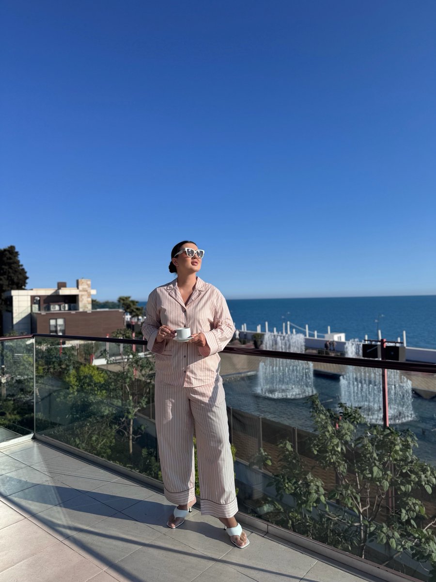 hamdialitellem's tweet photo. Sea life at the @arfa_sochi hotel 💙🌴🌊 https://t.co/rDpbGdFWuU