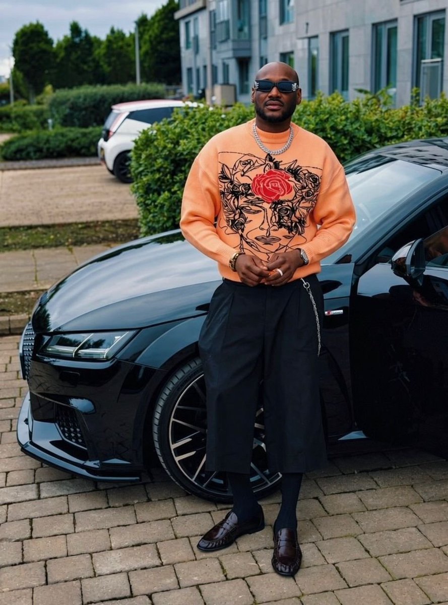 yabaleftonline's tweet photo. Legendary singer 2Face Idibia in new photos https://t.co/g2SrTgcclG
