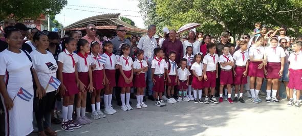 CNCTVGranma's tweet photo. #Niquero inicia el curso escolar 2026-2027 con acto y reconocimiento a educadores 📷
El municipio de Niquero dio apertura oficial al curso escolar 2026-2027, una etapa que marcará el aprendizaje de niños, adolescentes y jóvenes  del territorio.
@BarceloOrt92635 https://t.co/SgPuiWSpcX