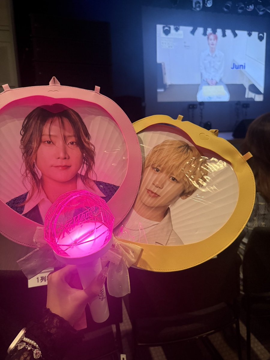 aio1101piyo's tweet photo. ｱｶｳﾝﾄなぜかロックされてたので今更😭
大阪ファンミえぐ楽しかった！
慎之介くんに質問読んでもらえたし、ﾏｻﾔｻｰﾝに「鳥かと思った」って言われるし、ﾏｻﾔｻｰﾝと朝遭遇できたし幸せすぎてඉ_ඉ目印チャームﾏｻﾀｸばっか出るのおもろすぎる😂アンコールも頑張った！
#KaWang https://t.co/Ua3YYk06Yv