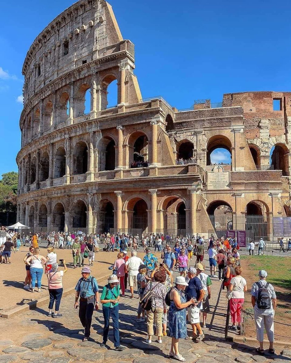 world_tourists_'s tweet photo. Colosseum in Rome, Italy 🇮🇹 https://t.co/qNYYXb5afC
