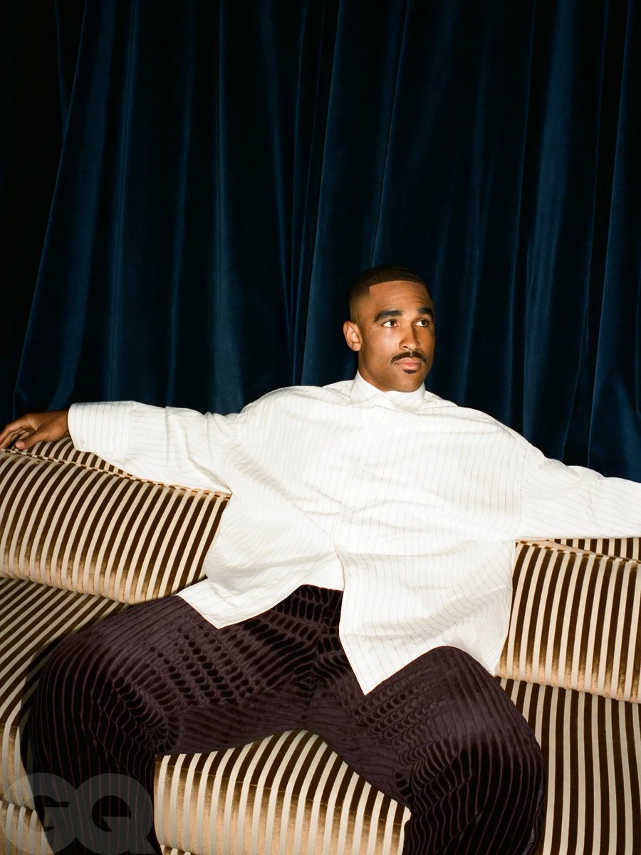 Chase_Senior's tweet photo. Jalen Hurts fits from the GQ feature story 🔥

Also stopped by Larry's Steaks.

#Eagles https://t.co/pjiQKZRubP