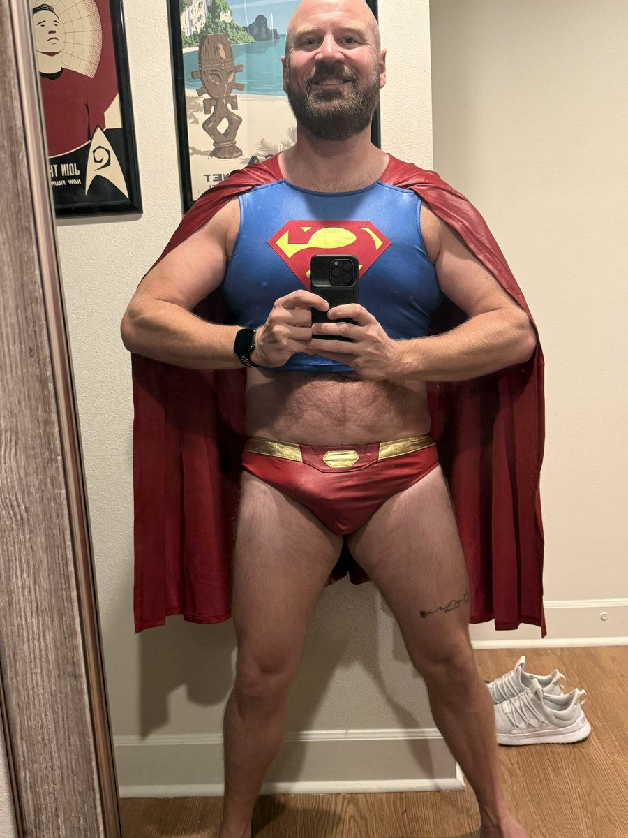LoganRogersCap's tweet photo. Sometimes I’m super. https://t.co/bz5xxuHyB9
