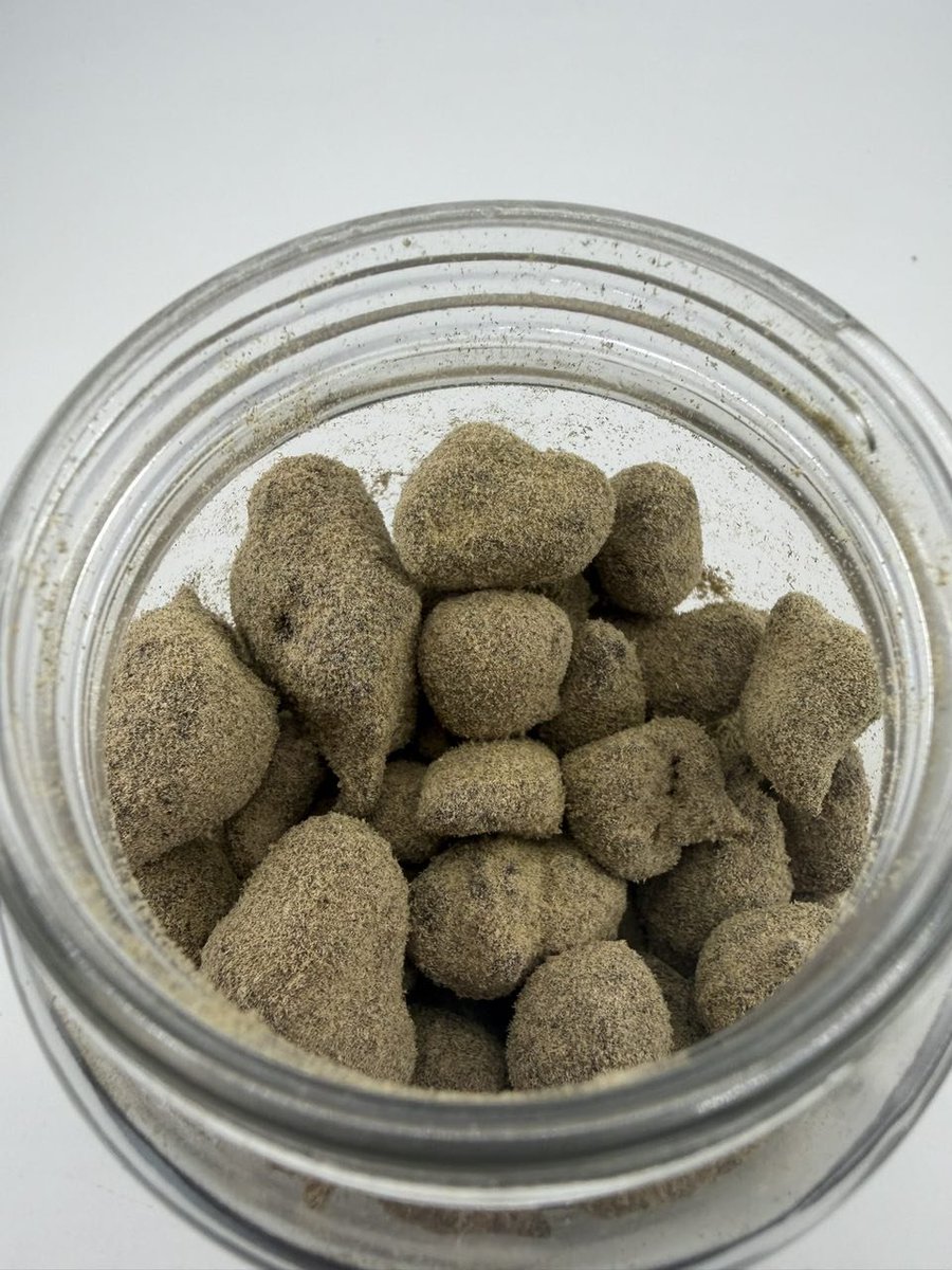 Betrayal_OG's tweet photo. Moon Rocks #Cannabis #420community #moonrocks #Marijuana https://t.co/AnLxoOMnuN
