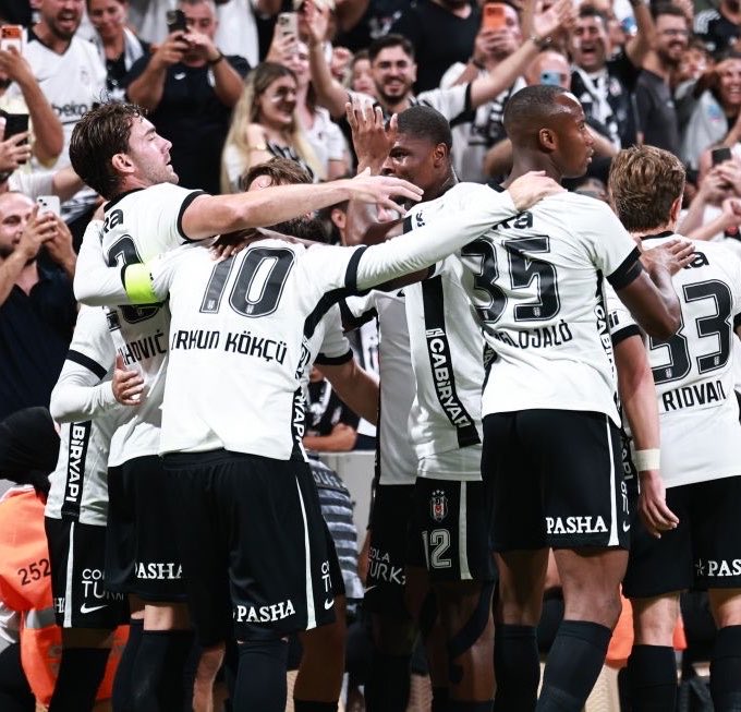 kartlnasaletijk's tweet photo. Archie Brown’un açıklamaları, Beşiktaşlı futbolcuları oldukça hırslandırmış.

Beşiktaşlı oyuncular, “Bunun cevabını sahada vermeliyiz” şeklinde konuşuyormuş. (Onur Taşcıoğlu) https://t.co/TkwUNVgekK