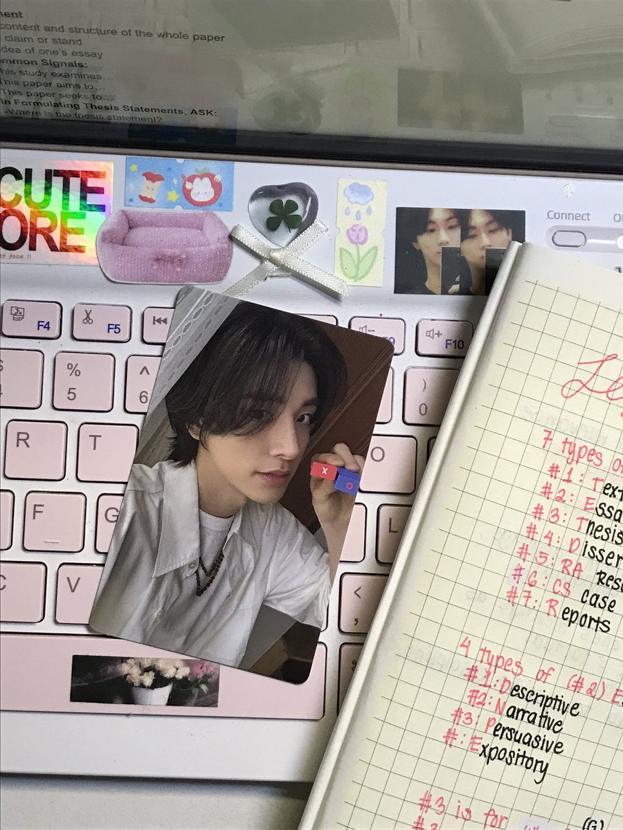 esnupijju's tweet photo. hai #studytwt #entwt ⭐️🪽💐
studying for my midterms exams tomorrow with this ycc enjoyer ◡̈ https://t.co/2ZtAuH0RRI