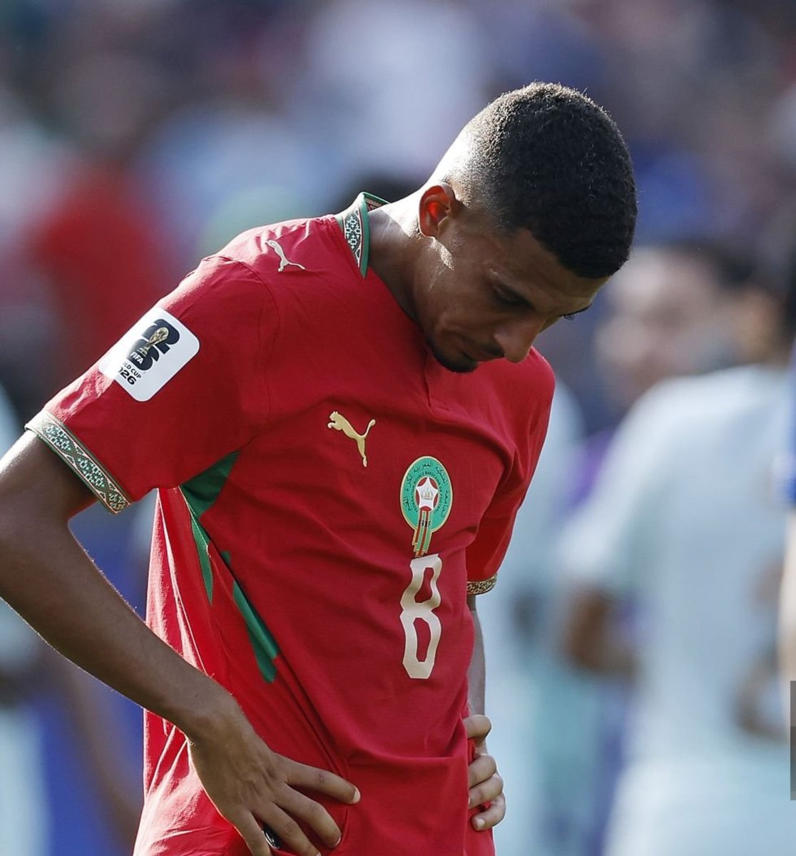 ActuFootMaroc's tweet photo. - Tu divises ton salaire par 𝟱 (𝗖𝗜𝗡𝗤) pour rester dans le top 5.
- Tu refuses des 𝗺𝗶𝗹𝗹𝗶𝗼𝗻𝘀 en Arabie Saoudite.
- Tu te retrouve bloqué par ton club, 𝗮𝘃𝗶𝗱𝗲 𝗱'𝗮𝗿𝗴𝗲𝗻𝘁.

Mais sur les réseaux, les gens CRITIQUENT Ounahi sans connaître les coulisses... 💔🇲🇦 https://t.co/3zwA0e2uUT