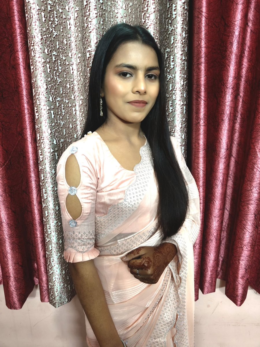 MotnseStayles's tweet photo. Book your slot now for beautiful makeup. https://t.co/2kV0dKQBi8