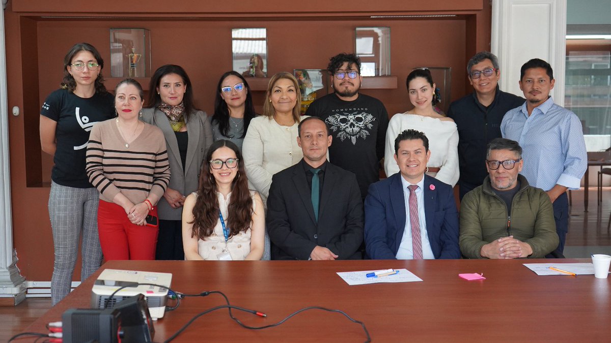 DEFENSORIAEC's tweet photo. 📜En el marco de las medidas de cumplimiento de sentencia No 1732-25-EP/26 de la @CorteConstEcu, la #DefensoríaDelPueblo organizó un taller de sensibilización dirigido a servidoras y servidores del Viceministerio de @Cultura_Ec, para fortalecer capacidades en materia de derechos. https://t.co/fNcvHcGfcr