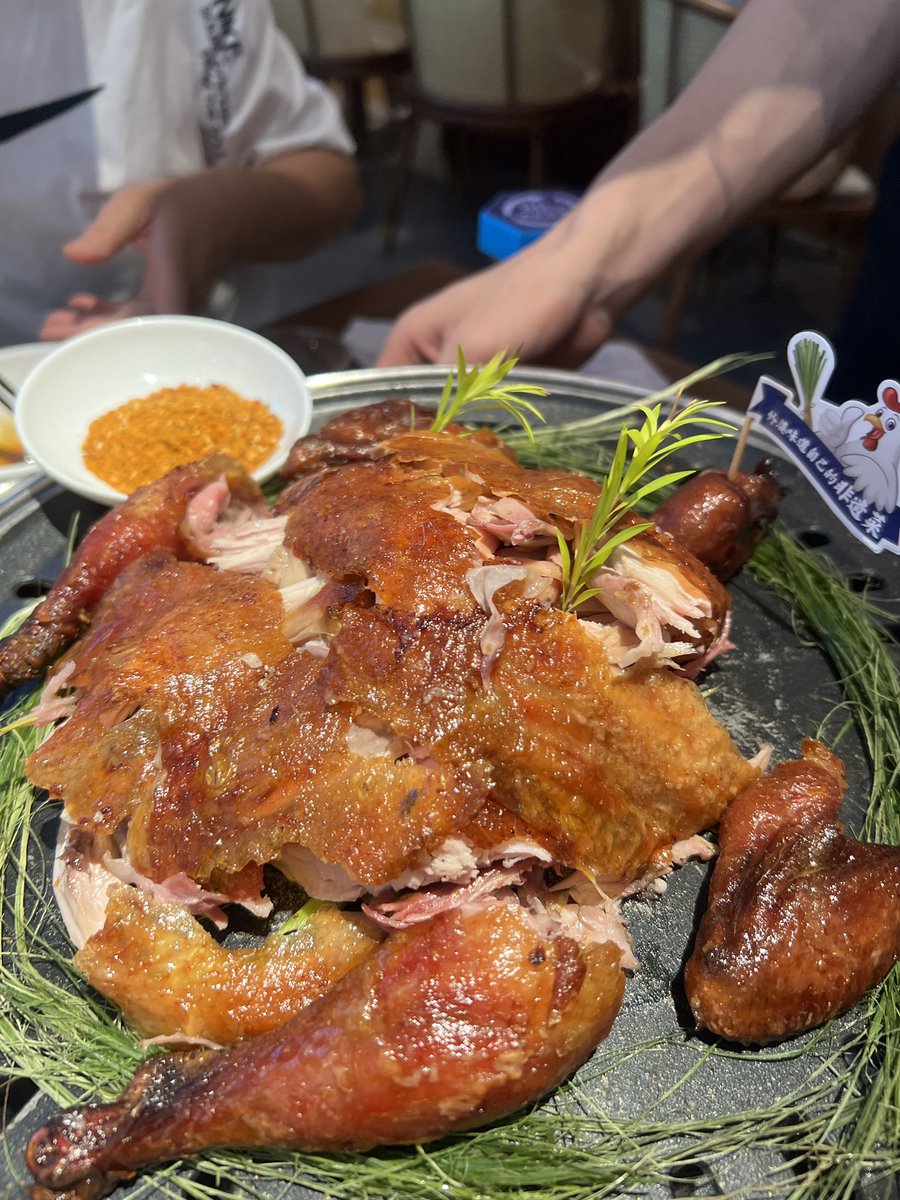 tentenchubo's tweet photo. 雲南菜
初体験！美味い！
フレッシュキノコ、レモングラス、唐辛子、トマト、青パパイヤ、雲南山椒、雲南野菜、初めての味ばっかり、衝撃的な美味しさ。
日本に帰ったらしばらく雲南アレンジ料理を提供します。「滇味涼米線」これ絶対食べた方がいい！！ https://t.co/AVrxSxCXSd