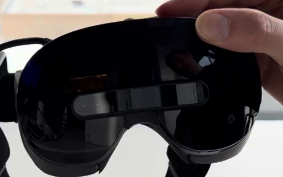 SadlyItsBradley's tweet photo. Arcturus Industries, who built the Steam Frame’s camera tracking system, is launching an official Color Passthrough Module

Dual 32 megapixel sensors, 10 bit HDR capture, 64mm IPD

Realtime environment mapping
Spatial Video recording
Gaussian Splatting support with tools https://t.co/ljHZ4XEQky