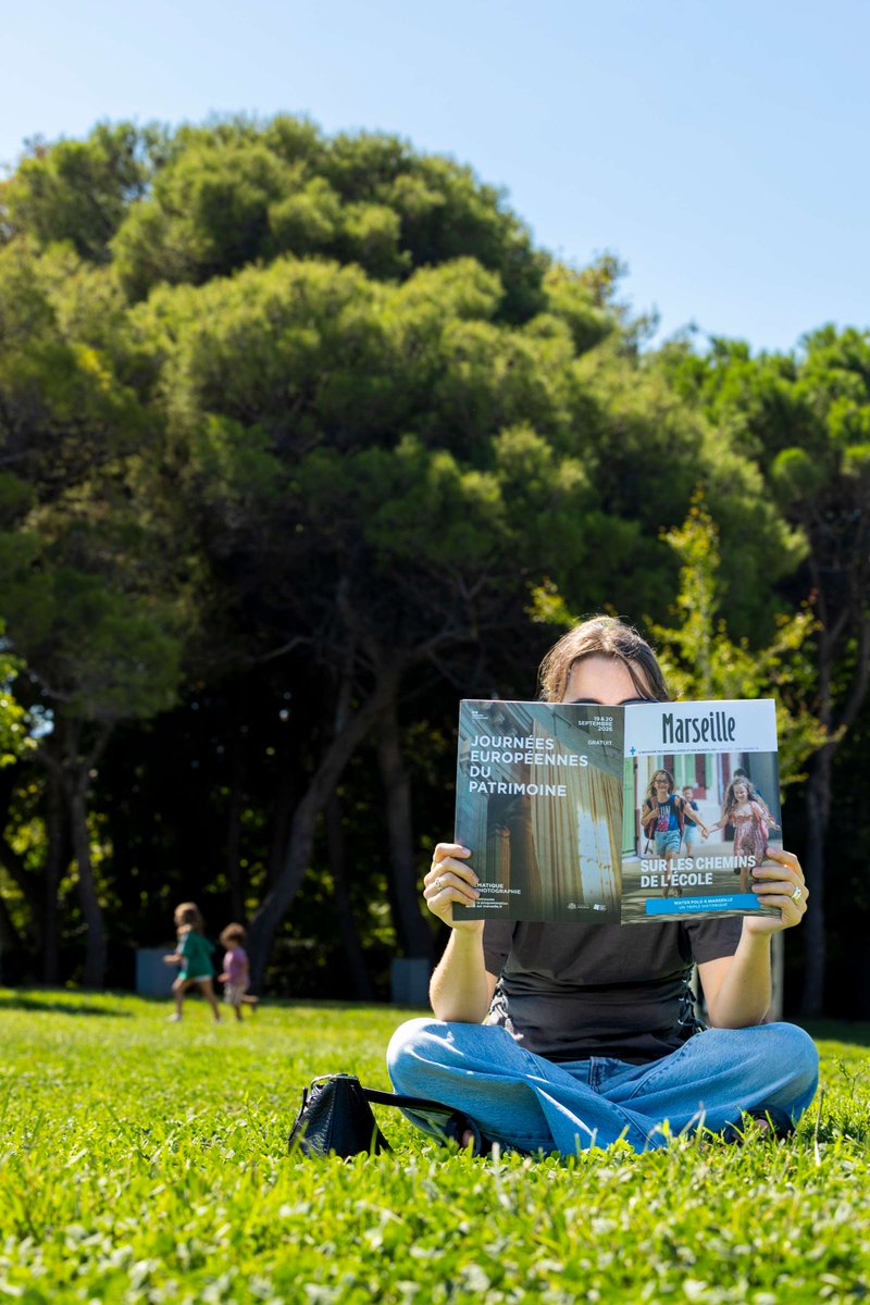 marseille's tweet photo. 🗞️🎒 Dans le n°18 de votre "Magazine Marseille" : 

• Un dossier spécial "Des écoles qui changent" 
• Une rencontre avec le skateur Vincent Matheron
• Une pause gourmande à l'Estaque

Et bien d'autres choses encore...

Découvrez la version en ligne : https://t.co/E1QxAQ1nQP https://t.co/qprf5sB5qG
