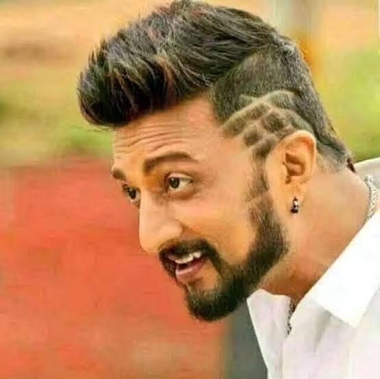 kayaldevaraj's tweet photo. செப்டம்பர் 2

கன்னடப் படவுலகின் சூப்பர் ஸ்டார் நடிகர்களில் ஒருவரான கிச்சா சுதீப் பிறந்தநாள். இவர் ஒரு தயாரிப்பாளர் மற்றும் இயக்குனர் மற்றும் பாடகர்.

Happy Birthday @KicchaSudeep
Sir

#HappyBirthdayKicchaSudeepa 
#HBDKicchaSudeepa 
#KicchaSudeepa #Sudeep #Sandalwood https://t.co/xzOfmPMuWR