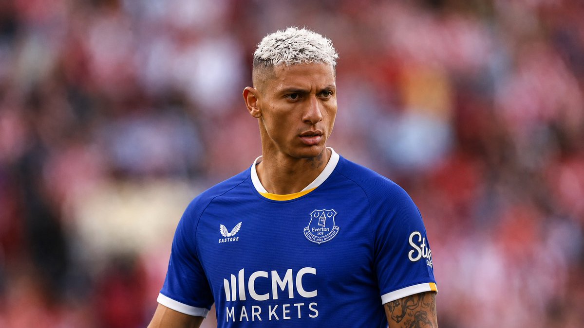 PlusKRN's tweet photo. Desperate for us to make a last ditch effort to bring Richarlison back to Everton. Get him on a loan until the end of the season.

He’s made it clear that he wants a return and he’d definitely add some quality into the final third. 

Bring him back home please 🤲🏻 https://t.co/JNnWV8GqNo