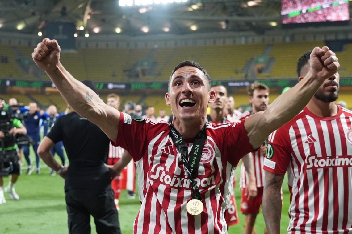 Tsrxsvls7's tweet photo. Ξέρουμε την κλόζα του?
#OlympiacosFC https://t.co/0ogIN2rnhl
