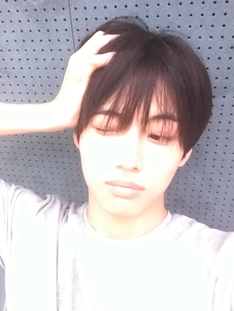 IDID_starship's tweet photo. [🌠] #장용훈_DID
뭉게뭉게..☁️

#IDID #아이딧 
#JANGYONGHOON #장용훈 https://t.co/XlBW4WkZNS