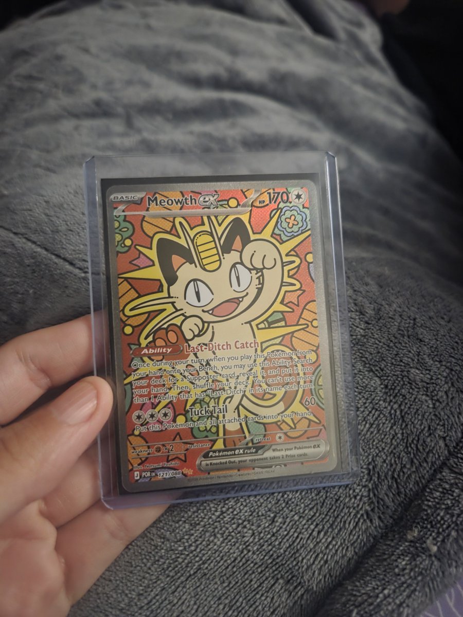 Azkarebear1's tweet photo. Over the weekend my son and I were opening packs and we scored. Both of us were very excited about this pull 😁 https://t.co/EMQnLCXvOZ