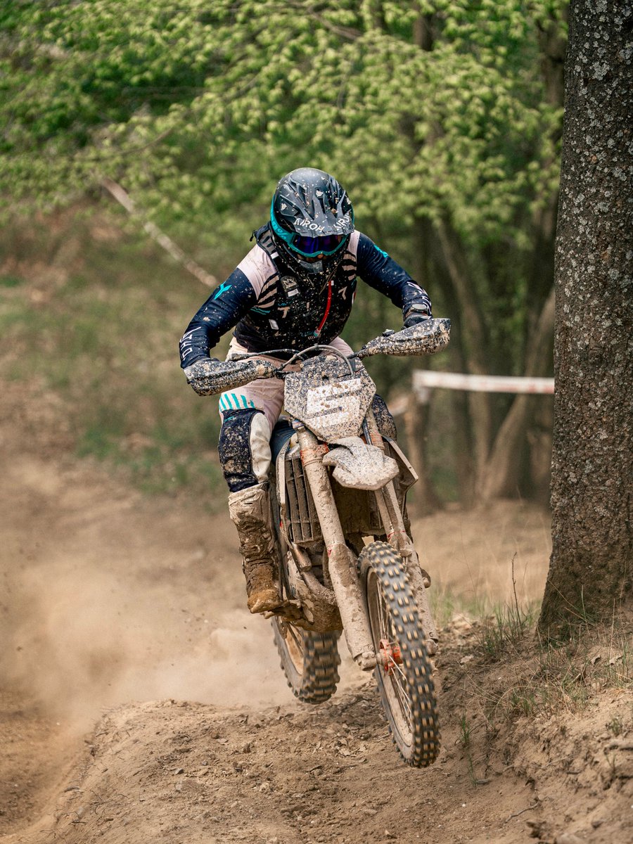 FannyStancjdzb's tweet photo. MMSR Countrycross Skýcov

Photo: @endurko.. https://t.co/VnnPE5eb67
