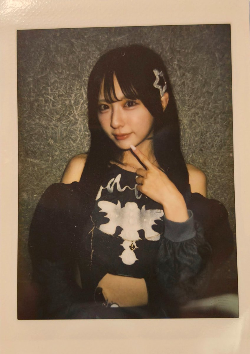 CDJclqwCiYITa21's tweet photo. まひちゃんチェキ
どの髪型も似合うけどやはりストレートは良い
スリーマンどのグループも気合入ってて楽しかった。
また来週!
#まひろどうにかして
#amini https://t.co/8sbBbBzxTz