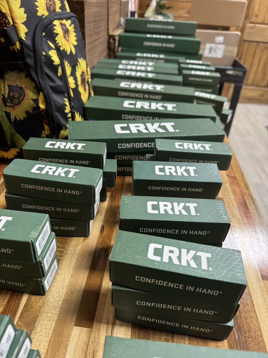 KnifeworksInc's tweet photo. ‼️🔥CRKT RESTOCK🔥‼️ #knifeworks #knifeworksinc #restock #crkt #edc https://t.co/uf6QdRiXCl https://t.co/apSLsxOQr7