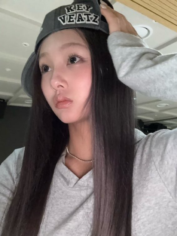yuS2ing's tweet photo. 손주원 이라는 여성과 사귀는 법 알려주실 분 구합이다 https://t.co/Aj0lFlplNR