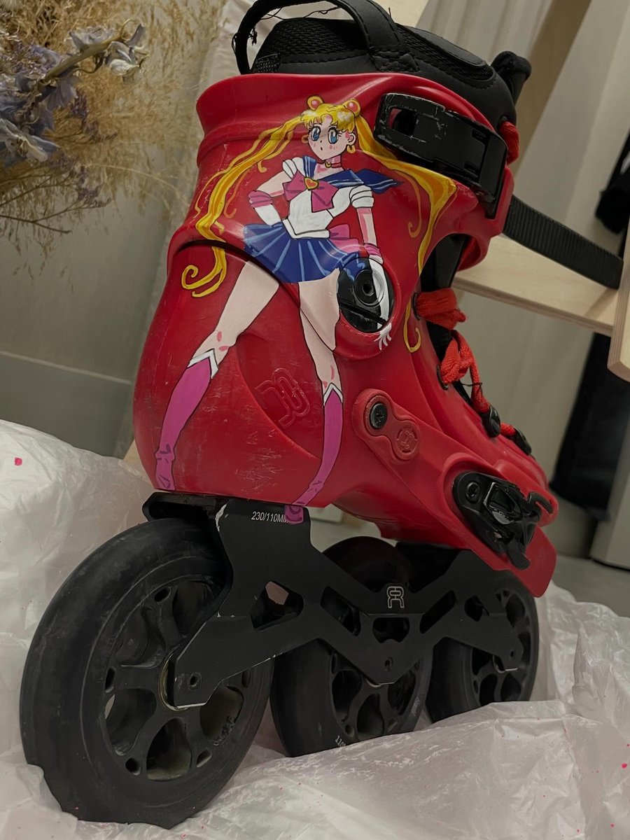 homo8888's tweet photo. 手がうずうずしてた😀 
ついに私のかわいい子たちに取りかかれた😍 
チュメニでこのローラースケートを履いて滑るよ。こんなの持ってるのは私だけ😎 
これは始まりにすぎない。これから絵でいっぱいにしていく🌈 
このかわいさにいいねしてね🙌🏻🩷 
材料 https://t.co/pe4iDTW8pZ