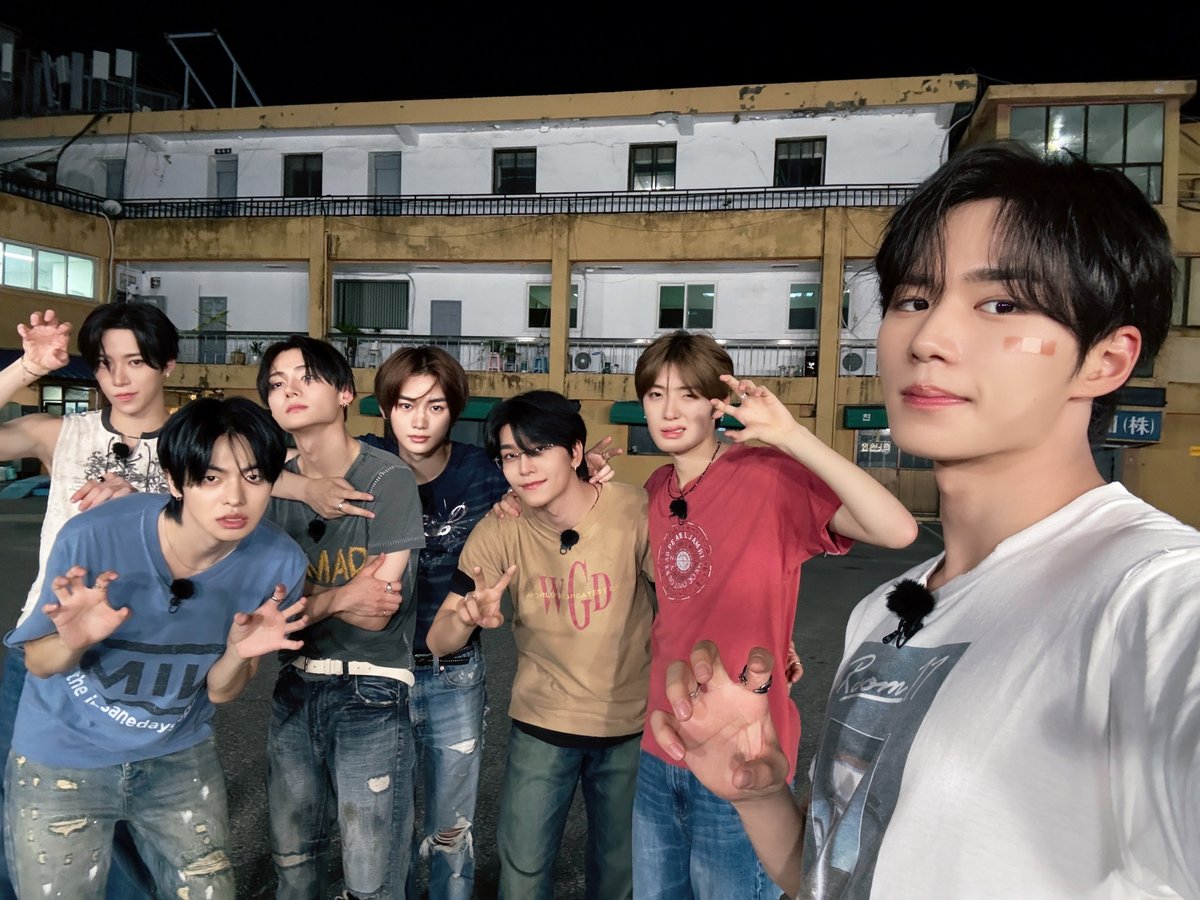 ALD1_official's tweet photo. 'WHO IS THE BEAST?' EP.1-2

#ALPHADRIVEONE #ALD1
#알파드라이브원
#UNBREAKABLE_少年BEAST https://t.co/Nv7eez7Kmr