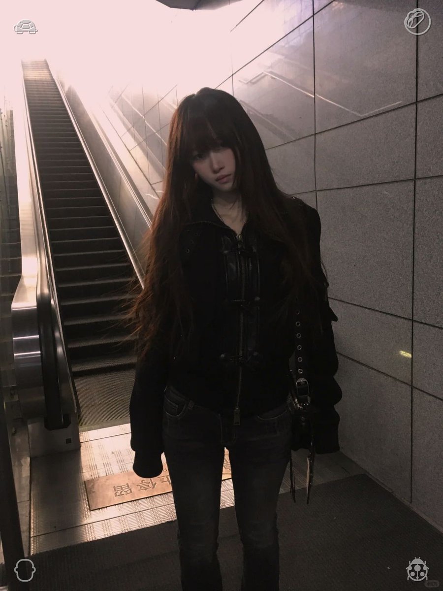 fuki0531's tweet photo. 😄Playing Card Games with Coworkers

Your colleagues are quick-witted. Over the long haul, inner perseverance outshines innate ability. Keep your eyes on the prize, brush off fleeting fatigue, and steadily move closer to those cherished, far-off aspirations. https://t.co/vhUW9lca0D