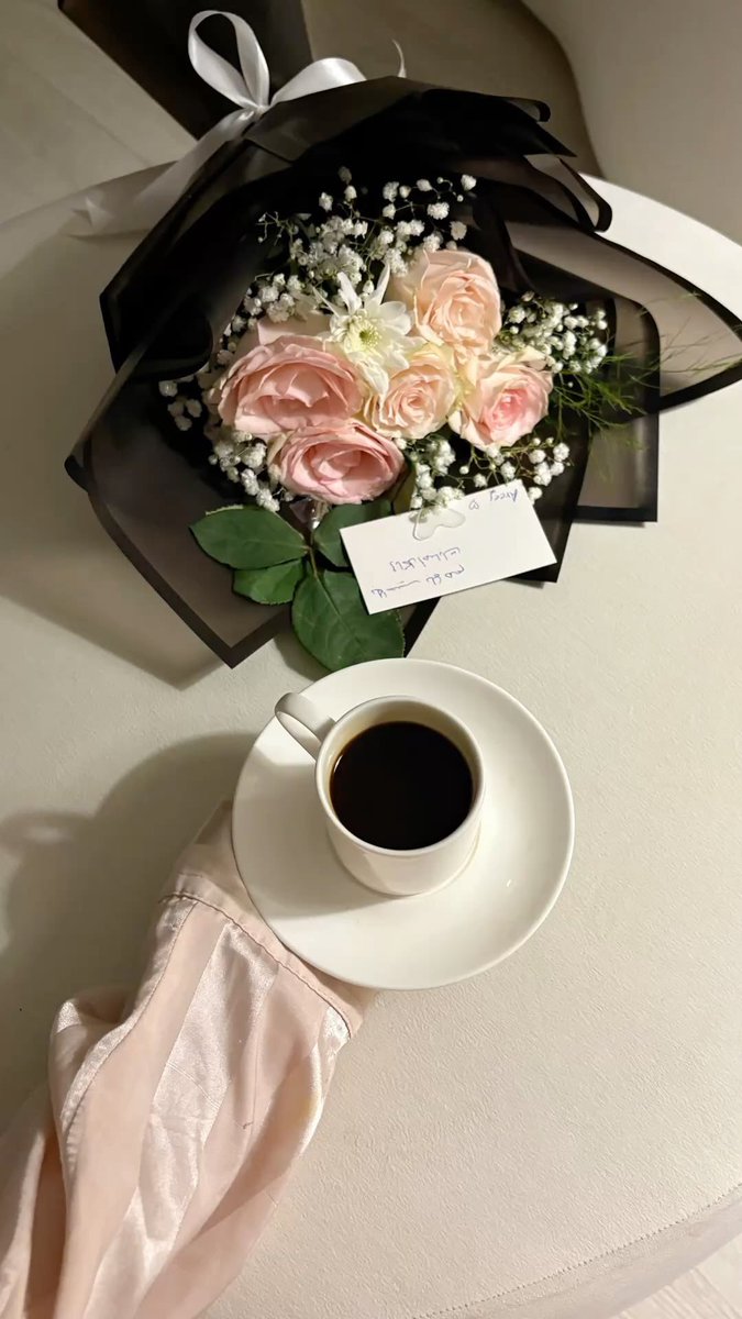 z7w__'s tweet photo. صديقٌ واحدٌ بمقاسِ قلبي ..
أَحبُّ إِليَّ من كُل البقية .🤎⁞♩. https://t.co/JGQvIWILRZ