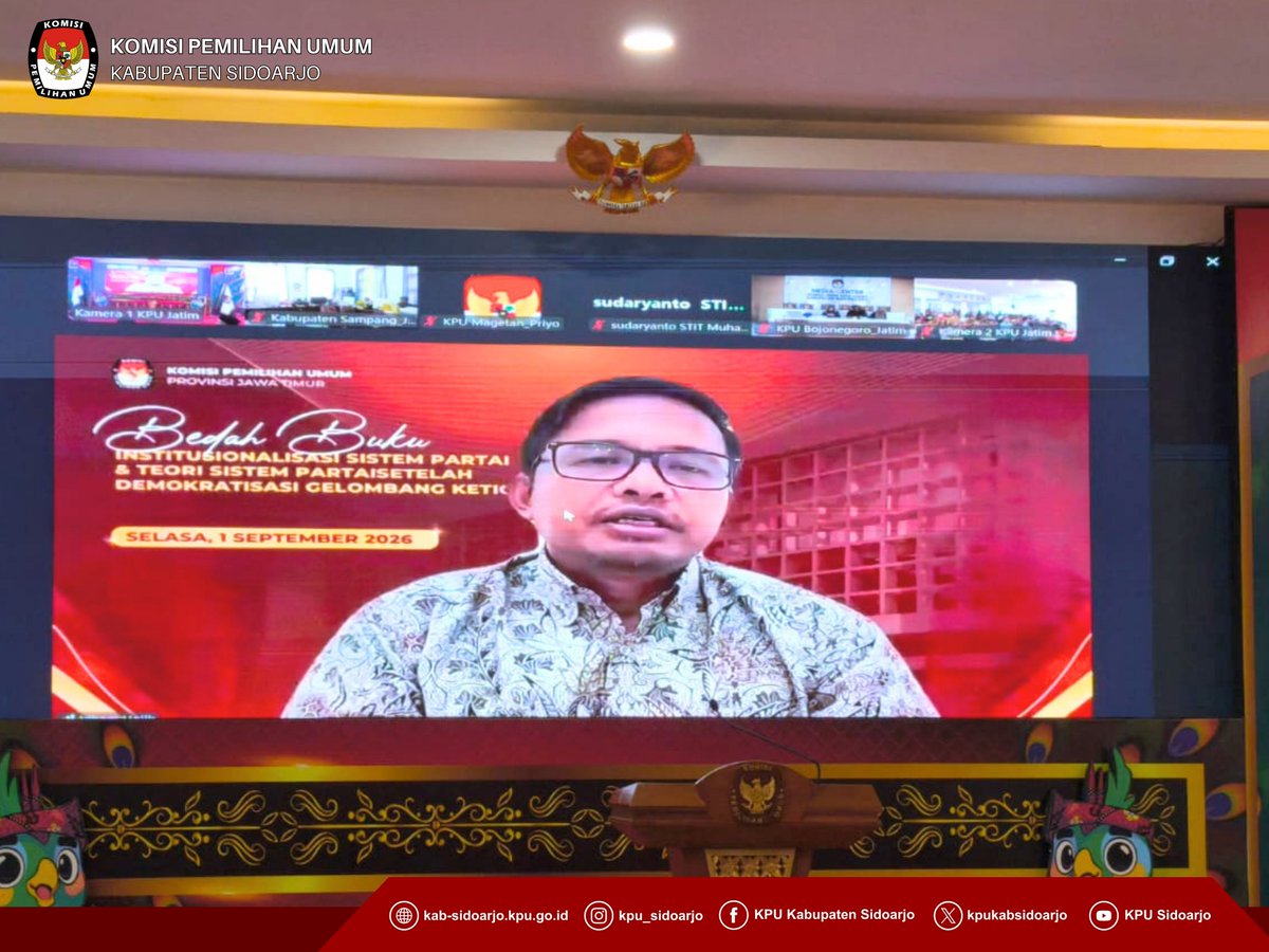 kpukabsidoarjo's tweet photo. Halo #TemanPemilih π
Masih dalam semangat #SelasaCeria, KPU Kabupaten Sidoarjo (KPU Sidoarjo) menghadiri kegiatan Bedah Buku bertajuk "Institusionalisasi Sistem Partai & Teori Sistem Partai Setelah Demokratisasi Gelombang Ketiga" yang diselenggarakan secara hybrid oleh https://t.co/Y5Ba67MP1b