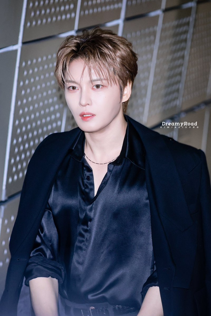 KJJ_DreamyRoad's tweet photo. 260901 서울패션위크 출근

@bornfreeonekiss
 
#김재중 #재중 #KIMJAEJOONG
#JAEJOONG #ジェジュン #金在中
#서울패션위크 #SeoulFashionWeek #SFW https://t.co/sC5sU0LQlh