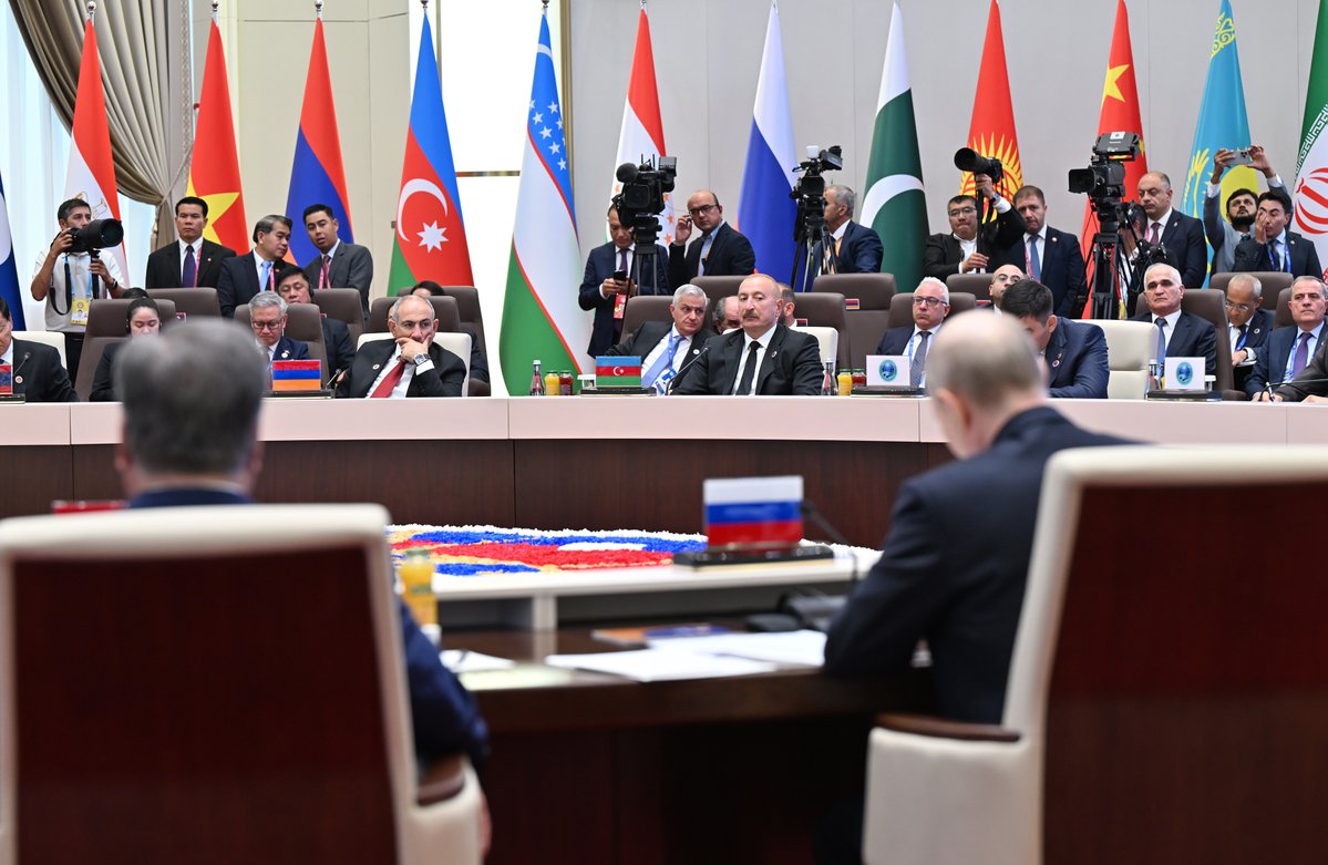 azpresident's tweet photo. Prezident İlham Əliyev “ŞƏT plyus” formatında görüşdə çıxış edib.

https://t.co/K6FFdkQS8x https://t.co/7v6xcxl7Mr