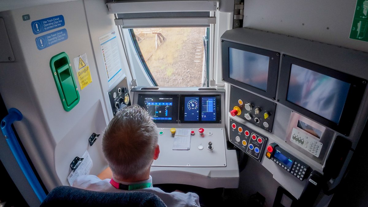 _ECDP's tweet photo. This week, #ECDP took a big leap forward in our rollout of #digital #signalling by introducing the first passenger service to use digital in-cab signalling on the East Coast Main Line.

Thank you to passengers for your patience while testing work was carried out.

#ETCS https://t.co/D3c7Rivm5o